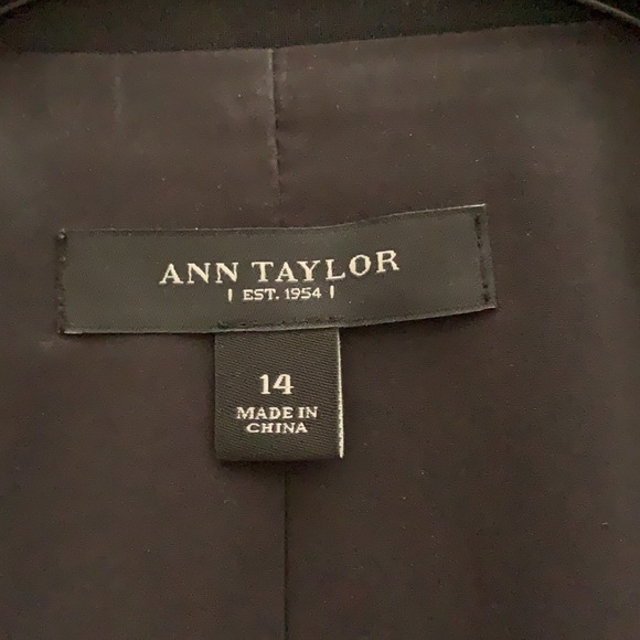 ANN TAYLOR JACKETS AND COATS - Picture 8 of 10